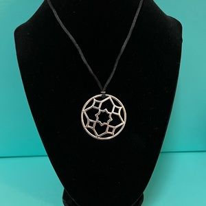🌸🌸 Authentic Tiffany & Co. Picasso Zellige Medallion Necklace